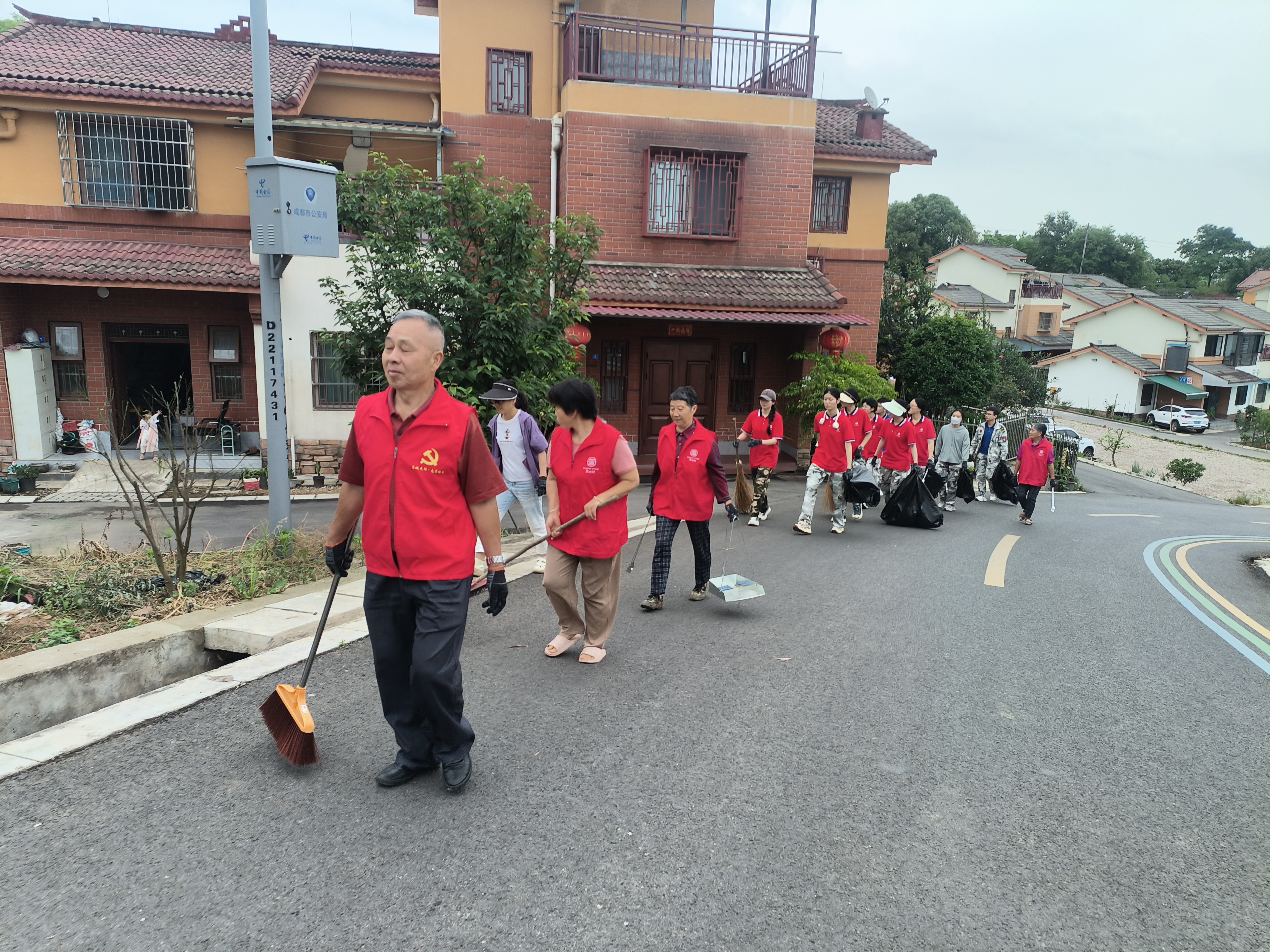 1748226179114645.jpg 1031748226515_.pic_hd.jpg